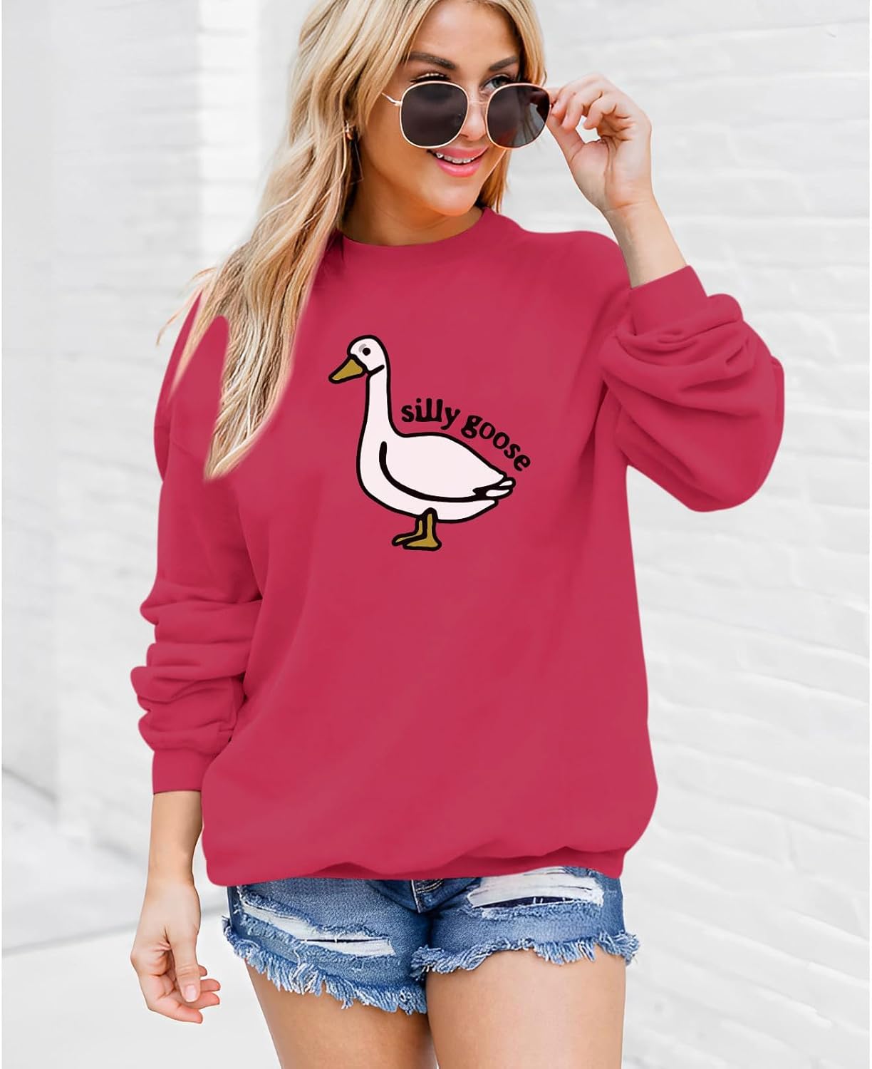 Cute Silly Goose Duck Graphic Crewneck Sweatshirt for Women